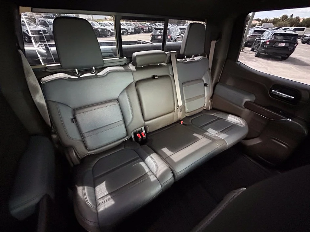 Used 2021 White Frost GMC Denali image 29