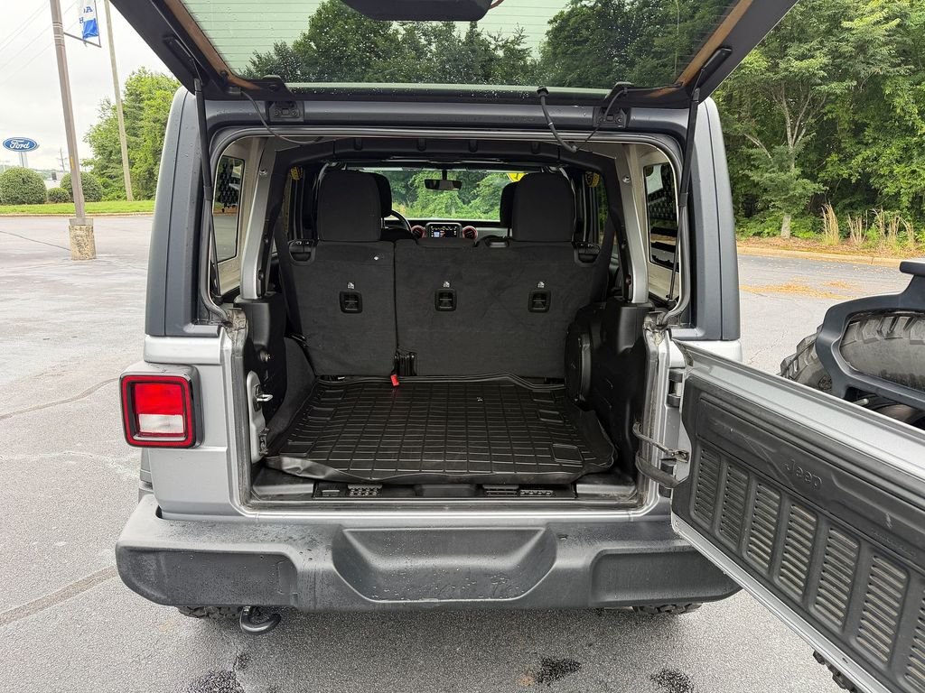 Used 2021 Silver Jeep Unlimited Willys image 8