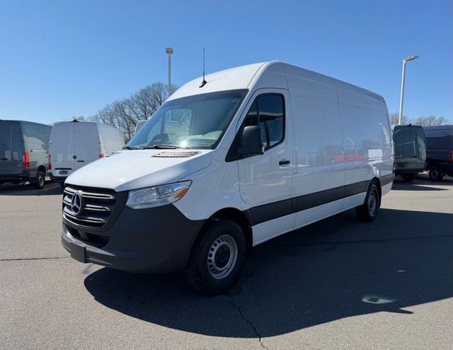 New 2026  Mercedes-Benz Cargo 170 WB image 3