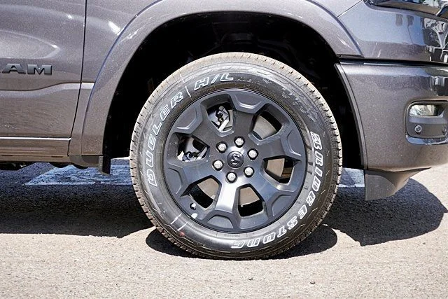 New 2026 Granite Crystal Metallic Clearcoat RAM Big Horn/Lone Star image 8