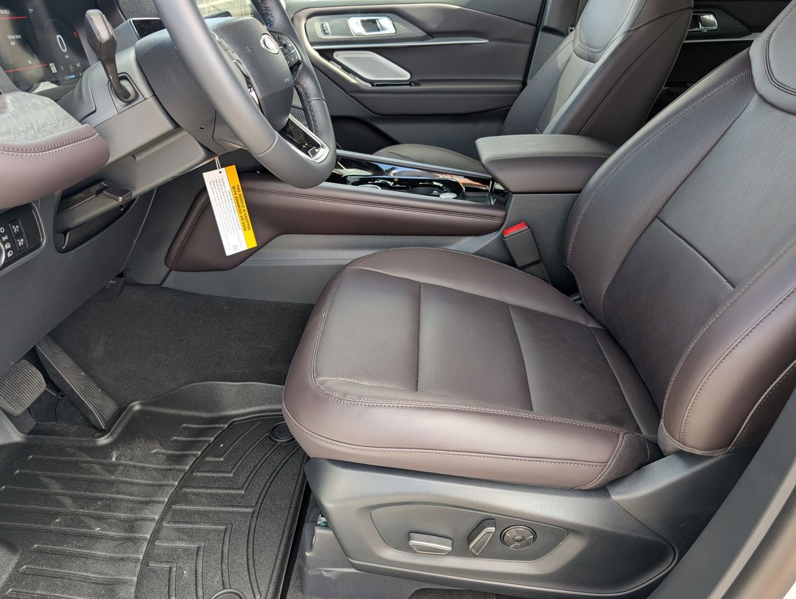 2026 Ford Explorer Platinum - Photo 15