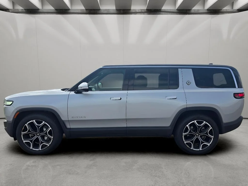 Used 2024 Grey Rivian Adventure image 2