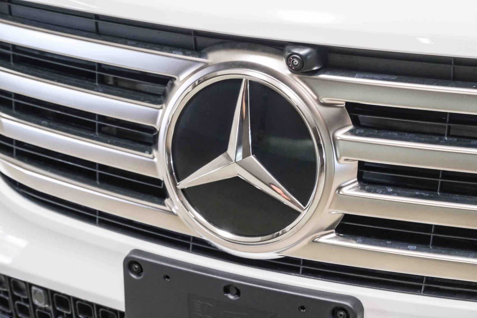 New 2026 Polar White Mercedes-Benz GLB 250 image 13