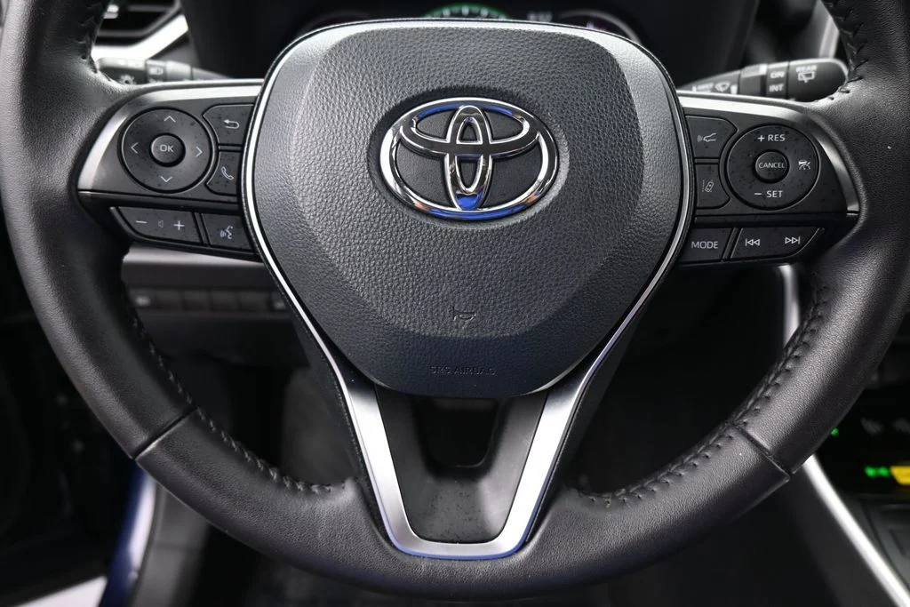 Used 2025 Blueprint Toyota XLE Premium image 31