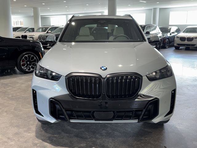 New 2026 Brooklyn Grey Metallic BMW sDrive40i image 2