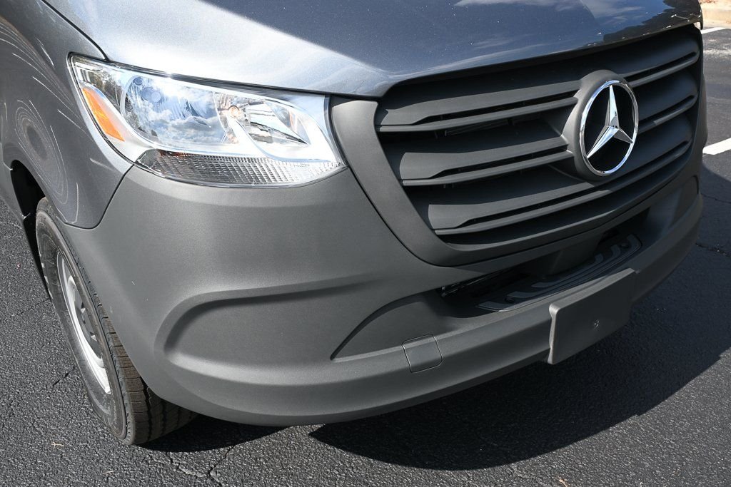 Used 2026 Selenite gray metallic Mercedes-Benz Cargo 170 WB image 30