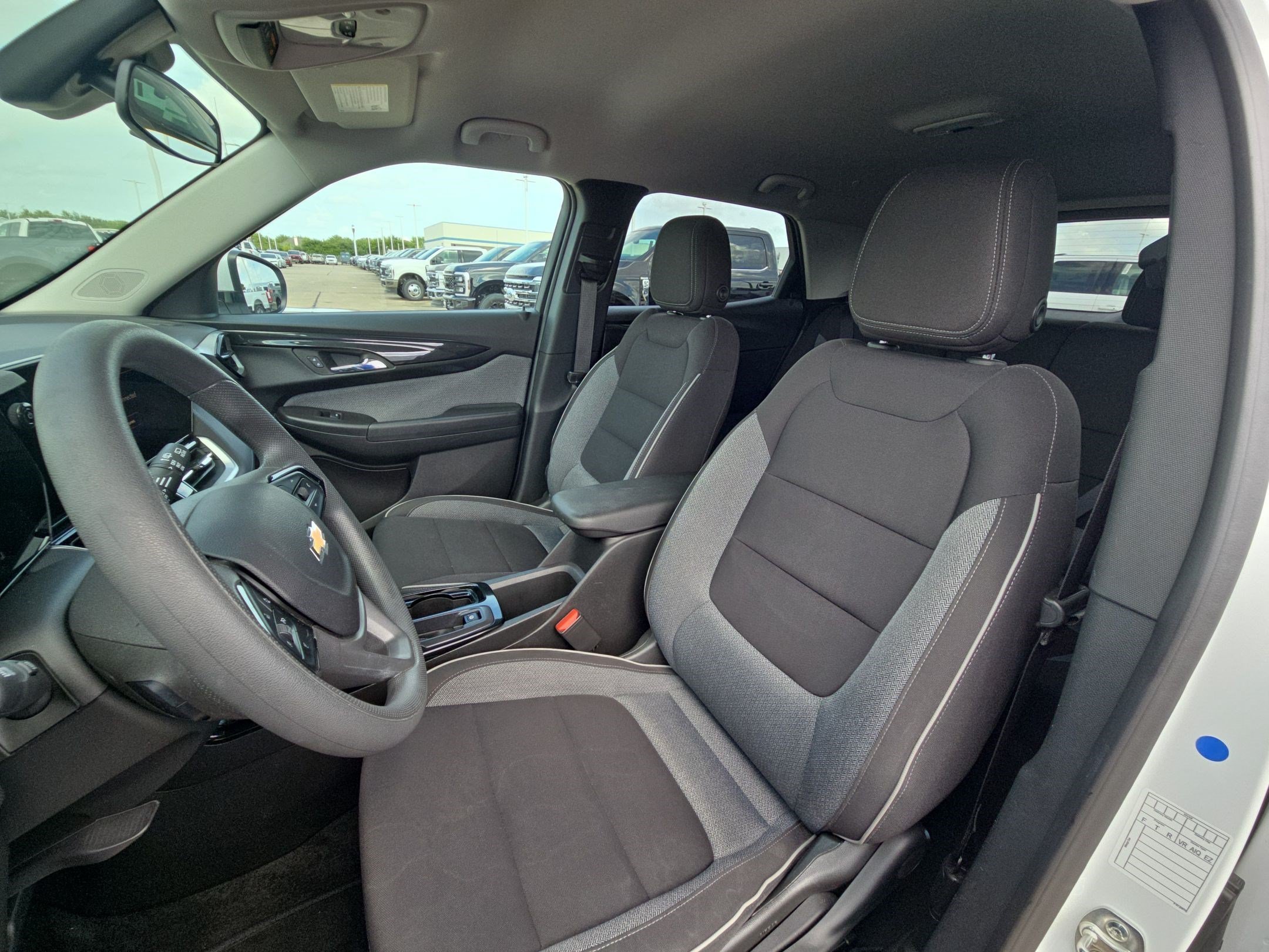 Used 2025 Summit White Chevrolet LT image 14