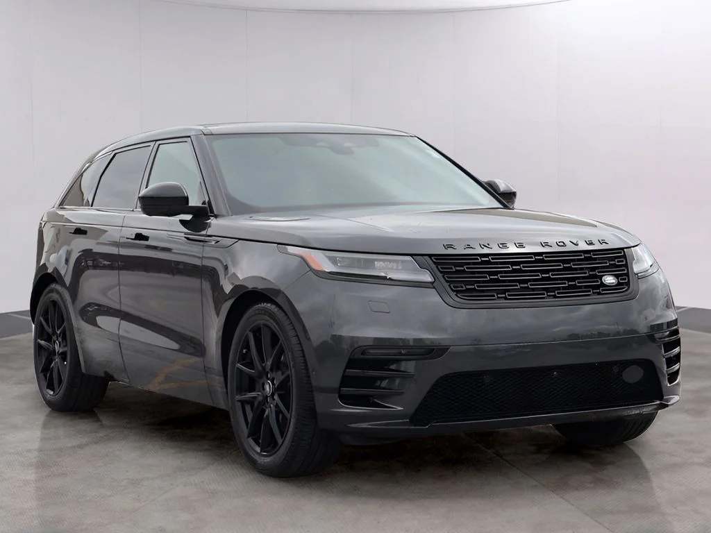Certified Used 2026 Carpathian Gray Premium Metallic Land Rover Dynamic SE image 3