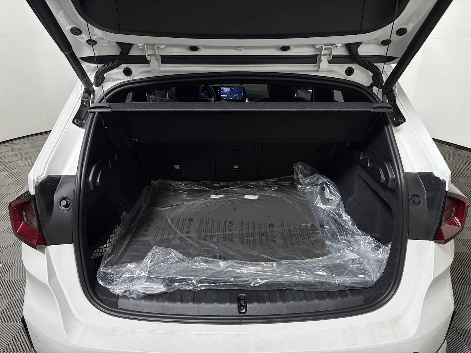 New 2026 Alpine White BMW xDrive28i image 21