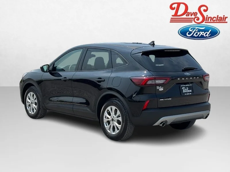 Used 2025 Black Ford Active image 9