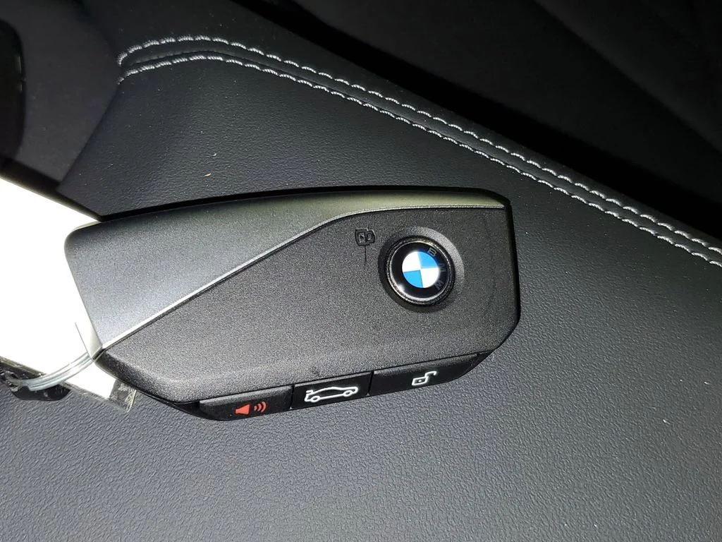 2026 BMW X3 30 - Photo 26