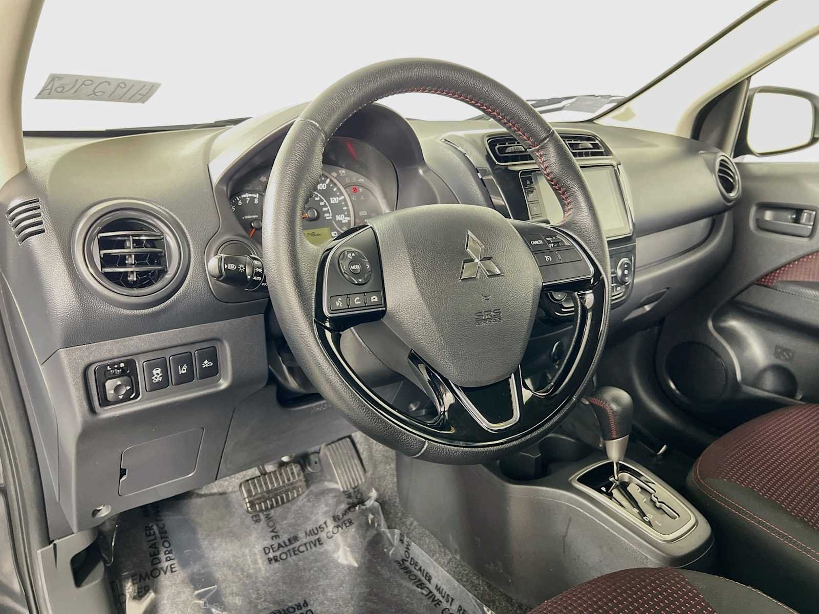 Used 2024 Graphite Gray Metallic w/ Black Roof Mitsubishi Black Edition image 9
