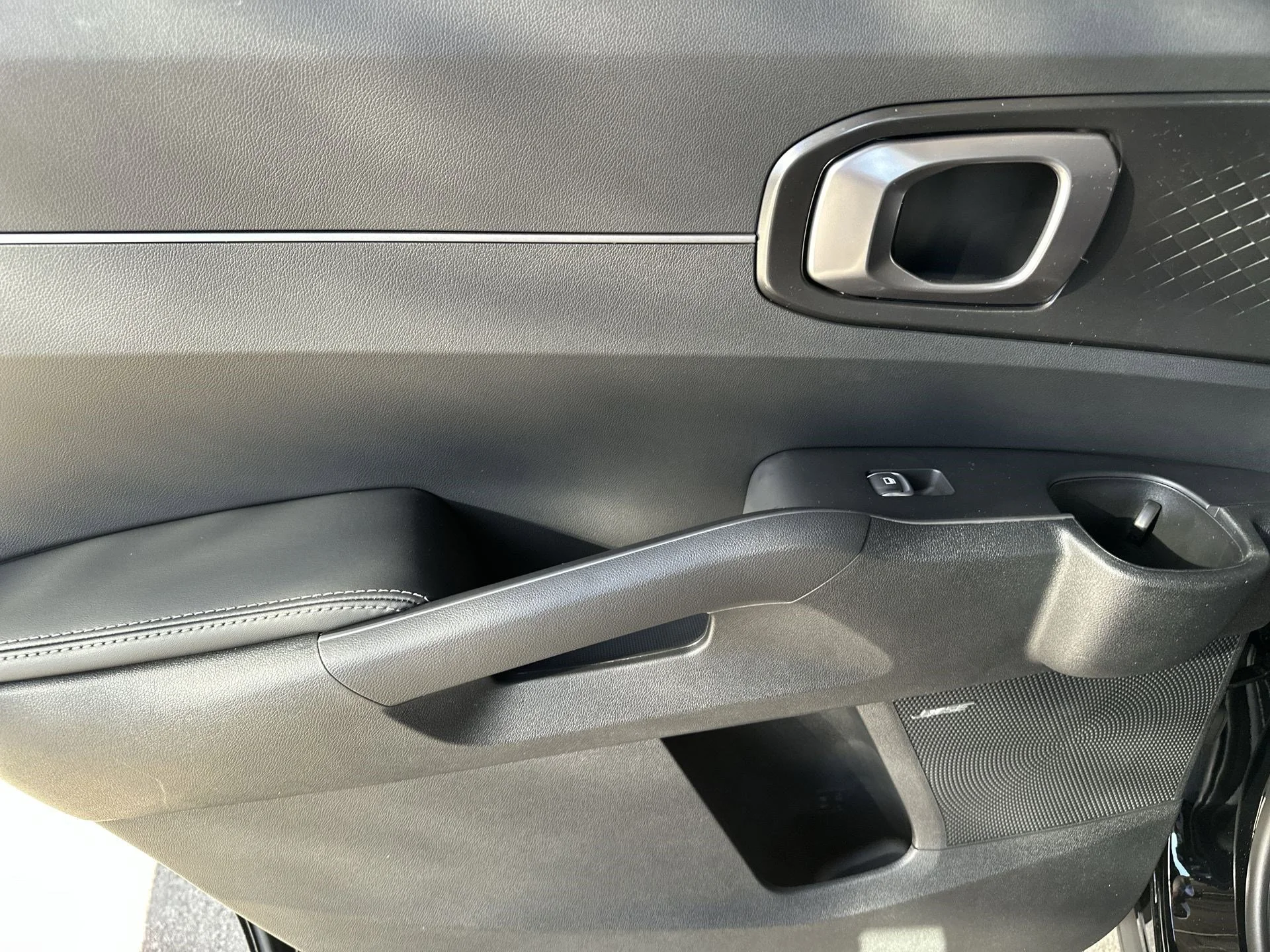 New 2026 Glacial White Pearl Kia EX image 31