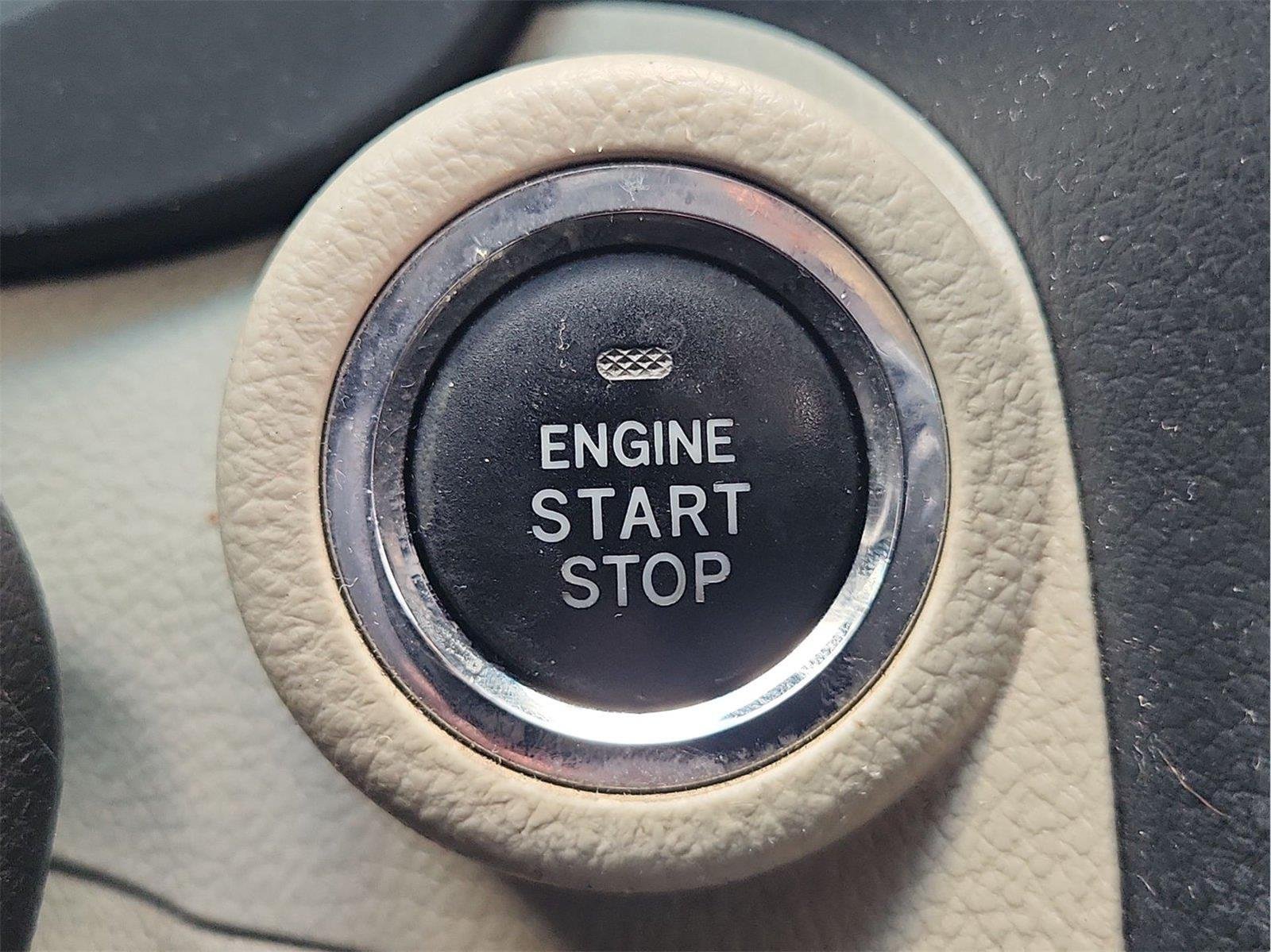Used 2015  Subaru Limited image 17