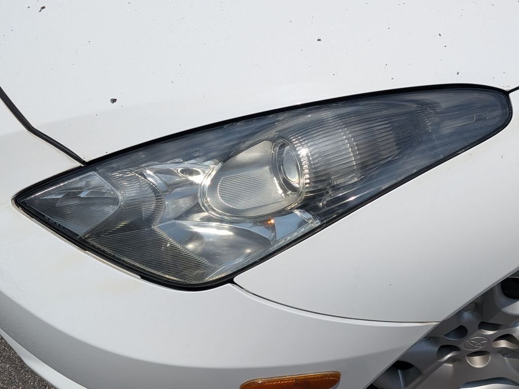 Used 2003 White Toyota GT image 6