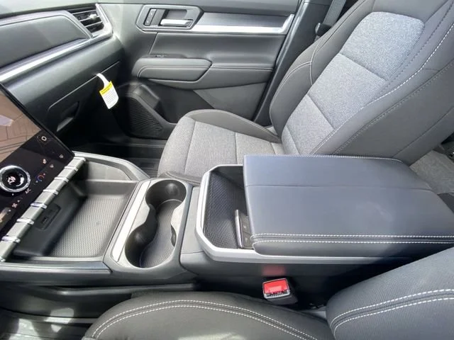 New 2026 Sterling Metallic GMC Elevation image 21