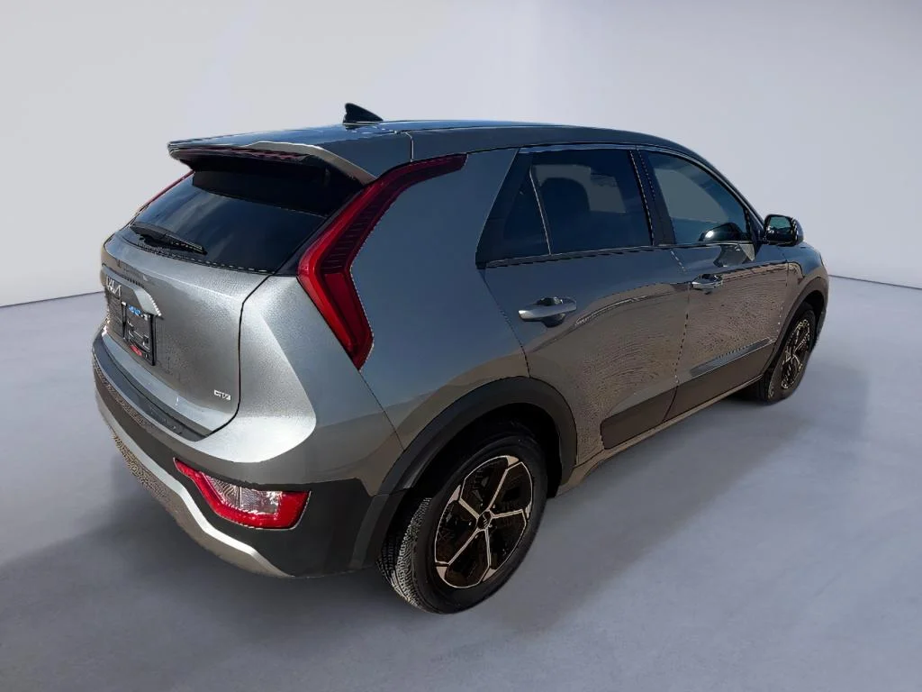 Used 2025 Steel Gray Kia LX image 13