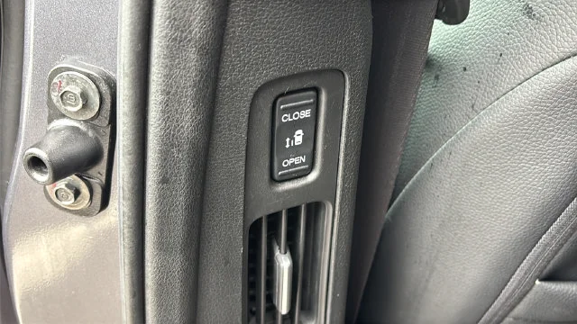 Used 2025  Honda EX-L image 38