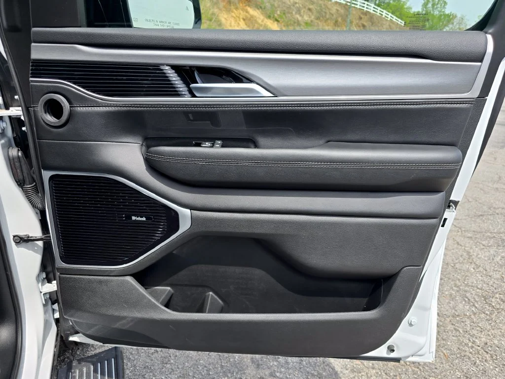 New 2026 White Jeep Limited Altitude image 36