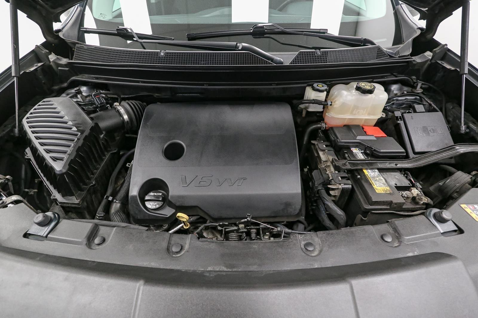 Used 2020 Graphite Metallic Chevrolet LT Cloth image 14