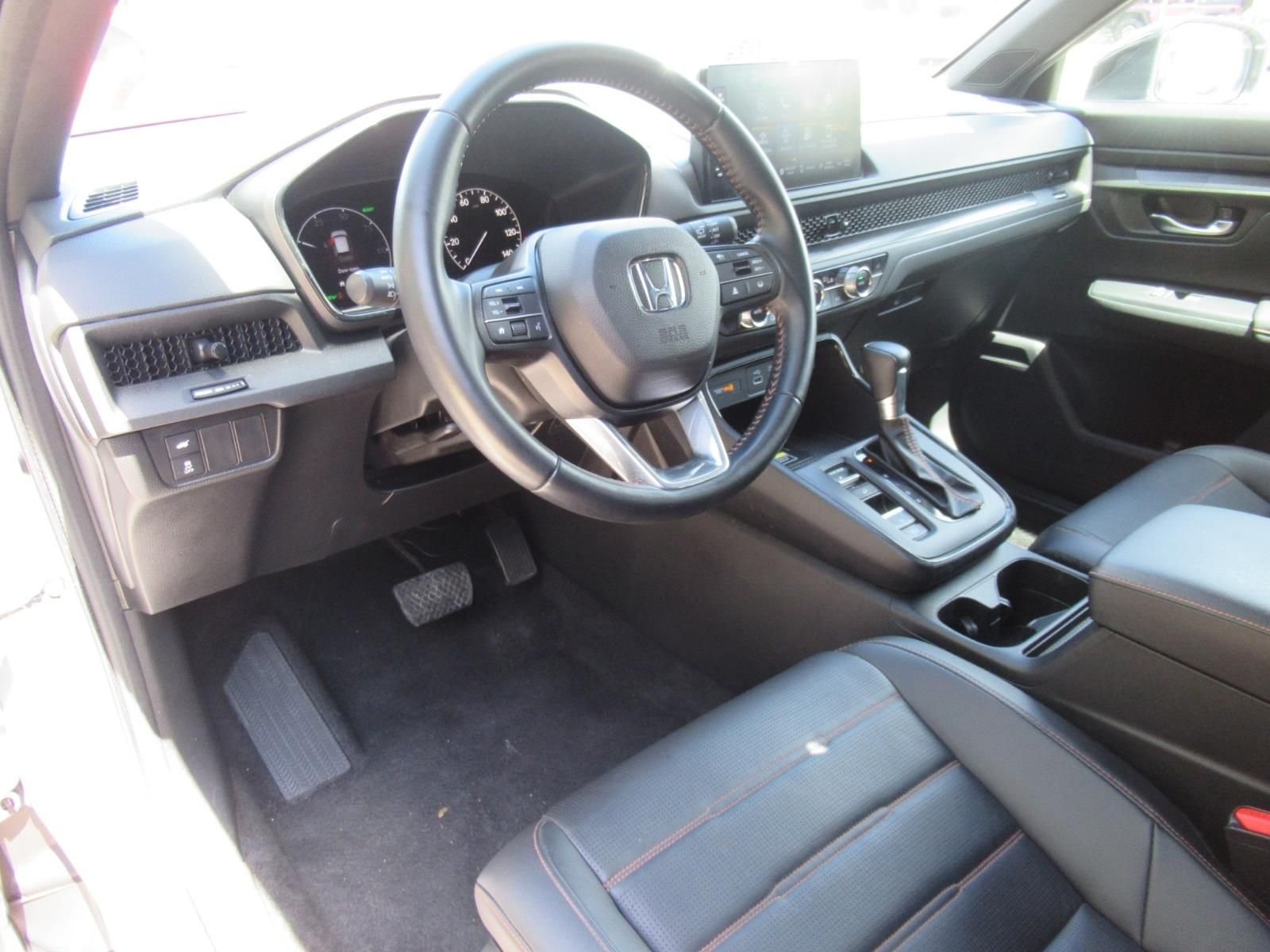 Used 2025 Silver Honda Sport-L image 17