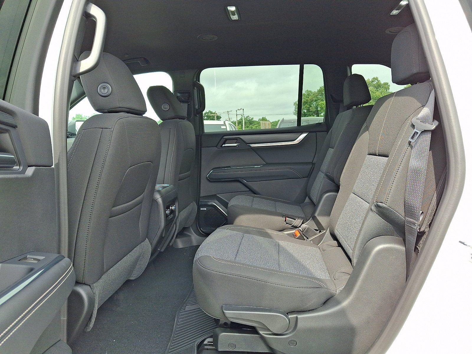 New 2026 Summit White GMC Elevation image 6