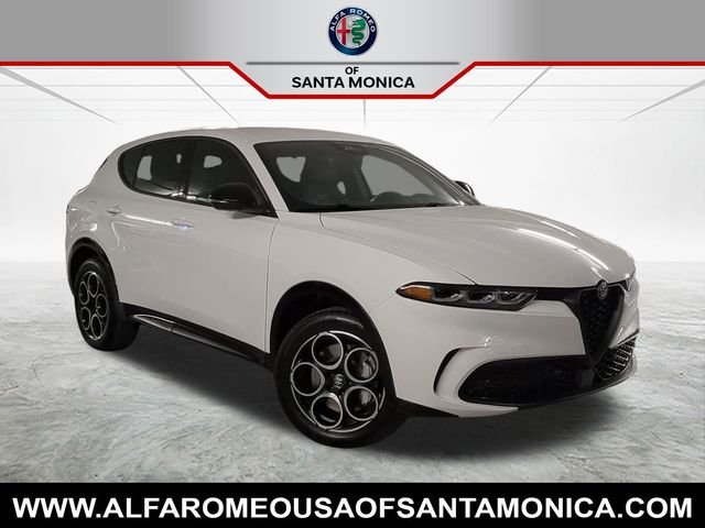 2025 Alfa Romeo Tonale Base