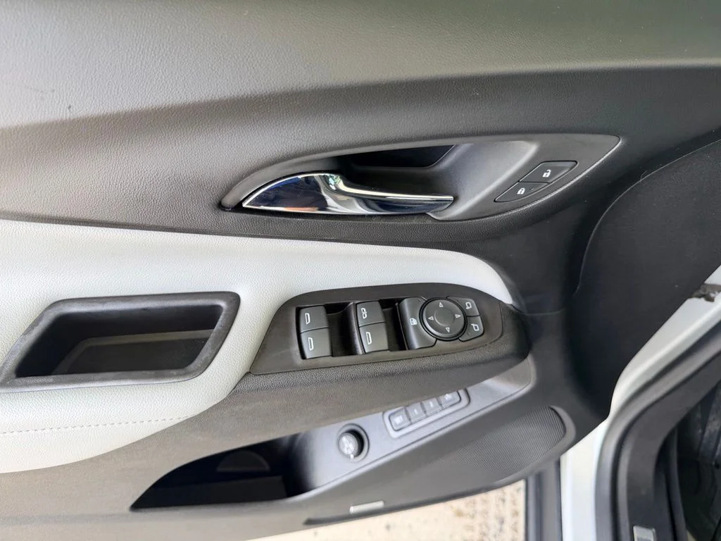 Used 2019 Silver Chevrolet Premier image 11