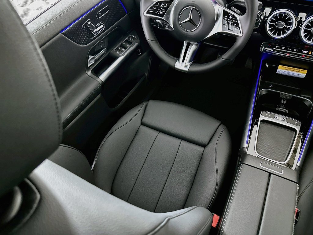 New 2026 Polar White Mercedes-Benz GLA 250 image 51