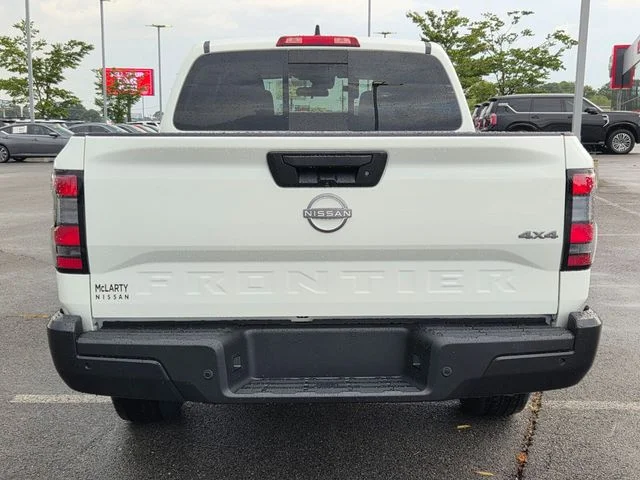New 2026 Glacier White Nissan Crew Cab S image 7