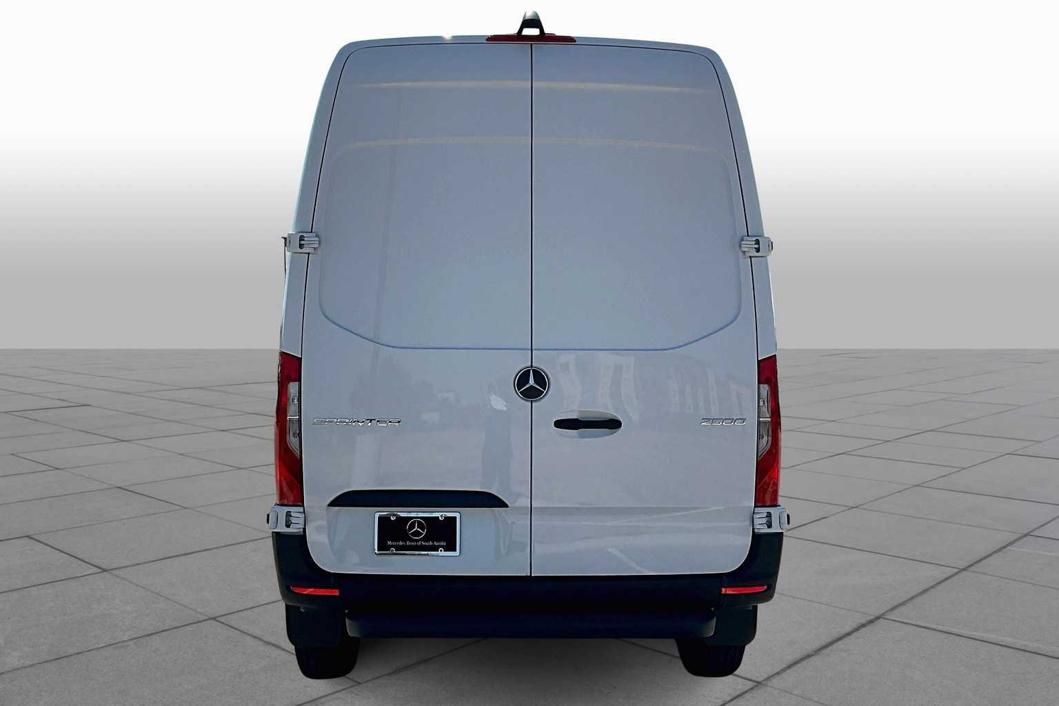 New 2026 Arctic White Mercedes-Benz  image 9