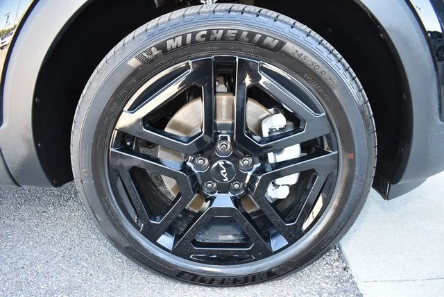 Used 2025 Ebony Black Kia SX X-Line image 9