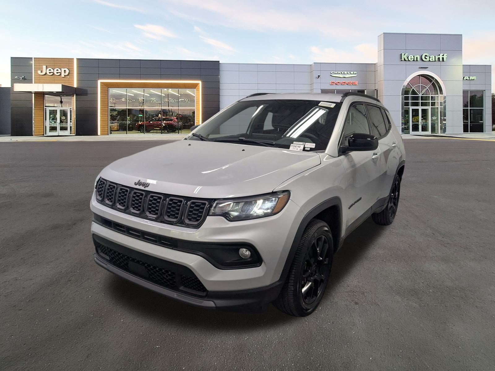 New 2026 Silver Zynith Metallic Clear-Coat Exterior Paint Jeep Latitude Altitude image 9