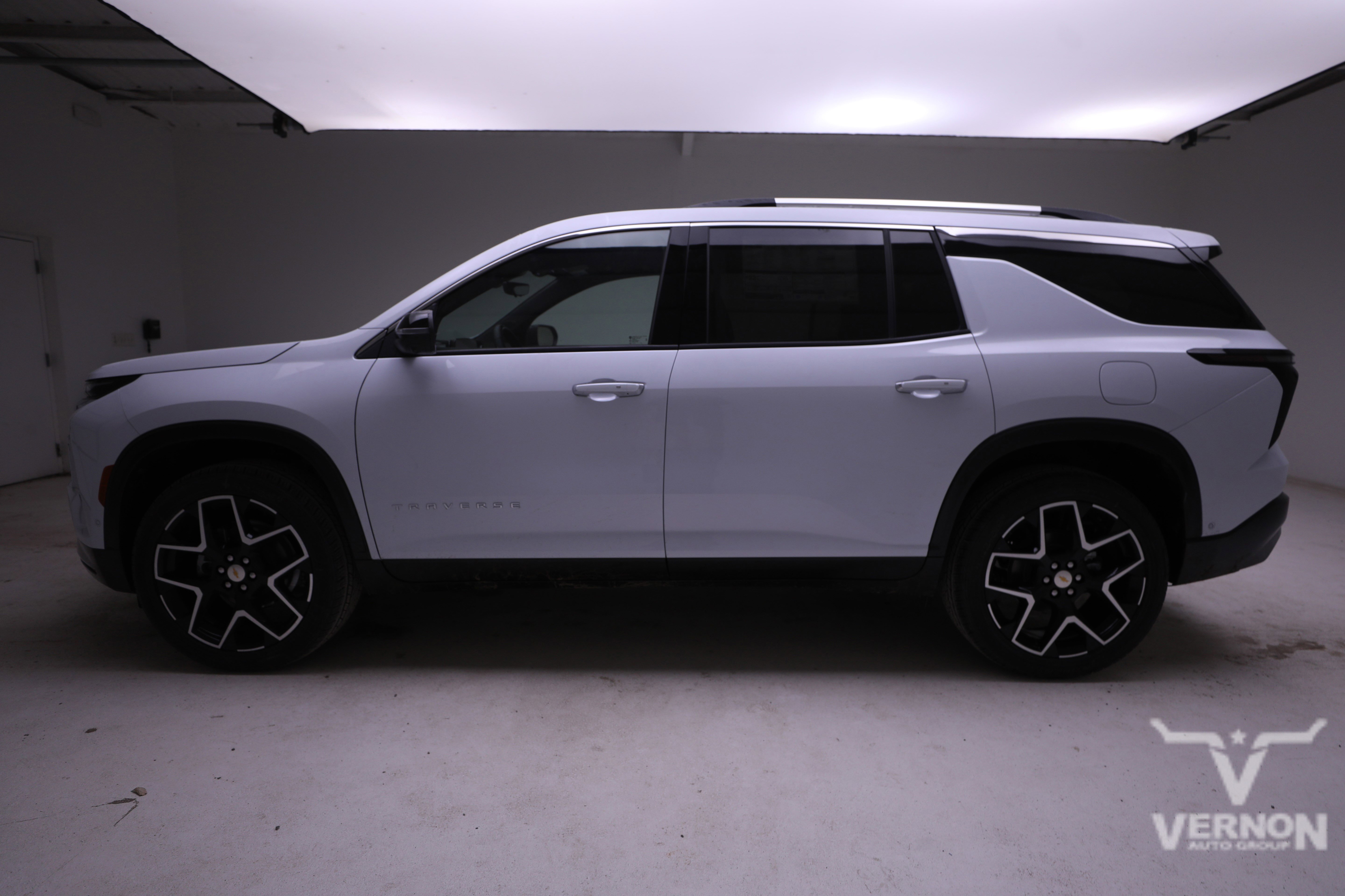 New 2026 Polar White Tricoat Chevrolet N image 2