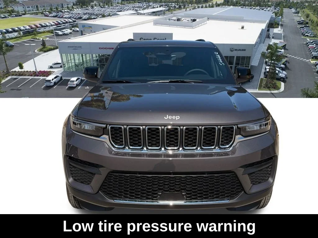 New 2026 Baltic Gray Metallic Clear-Coat Exterior Paint Jeep Laredo image 8