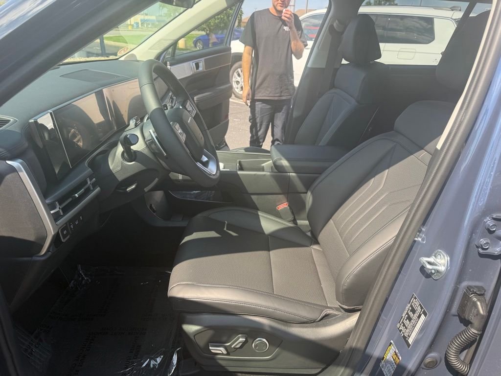 New 2027 Blue Hyundai SEL AWD image 10