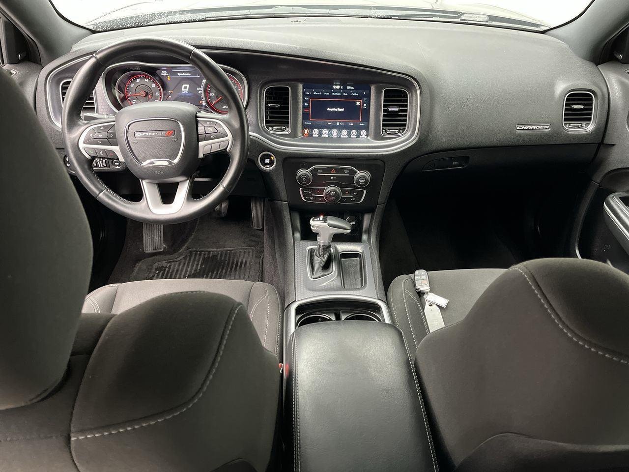 Used 2017 Granite Pearlcoat Dodge SXT image 4
