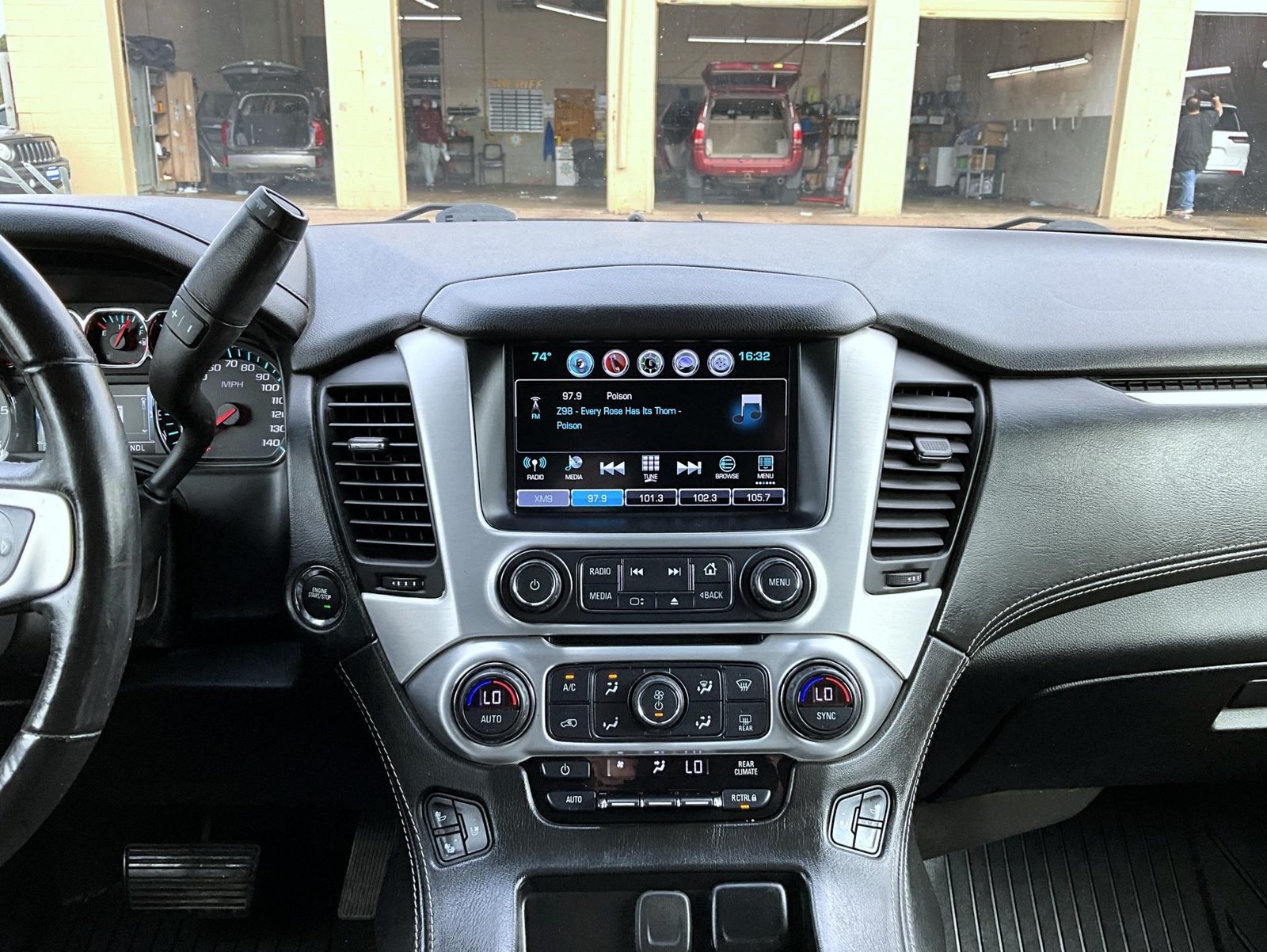 Used 2018 Black GMC SLT image 15