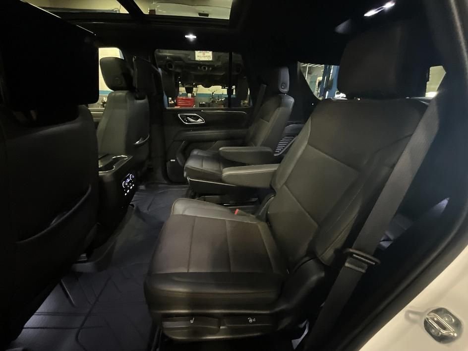 Used 2023 White Chevrolet High Country image 33