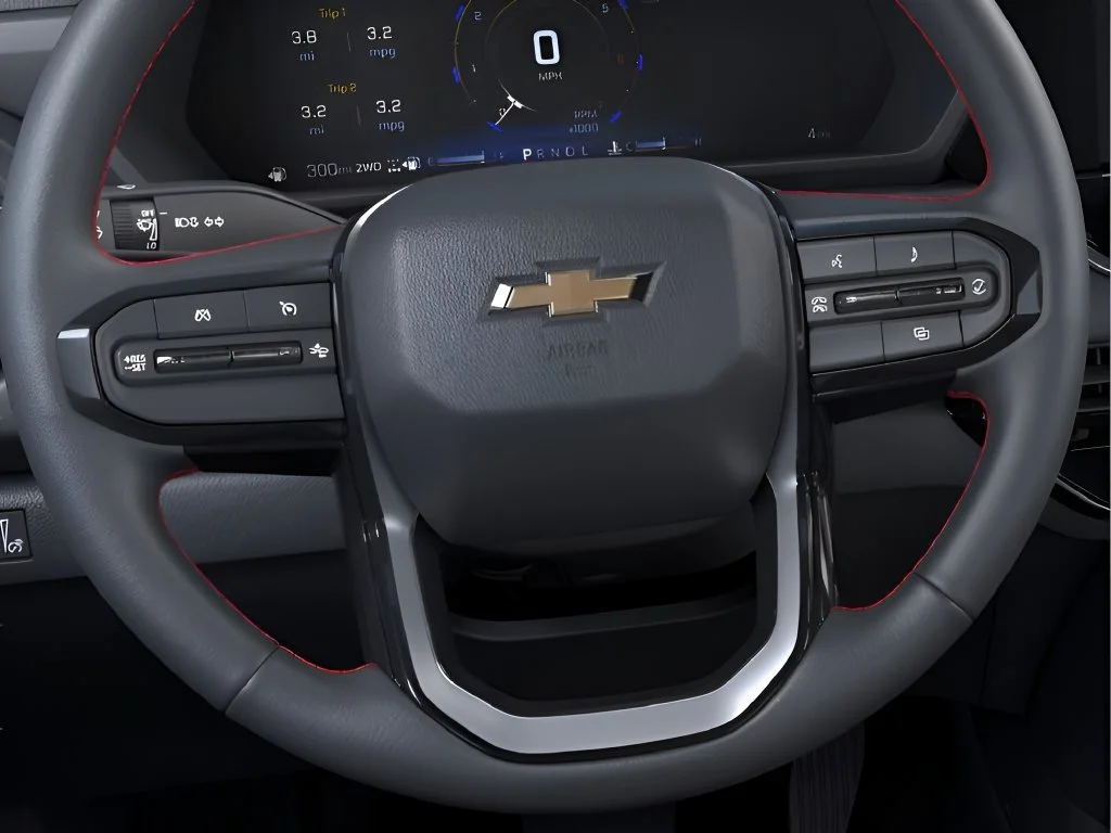 New 2026 Summit White Chevrolet WT image 19