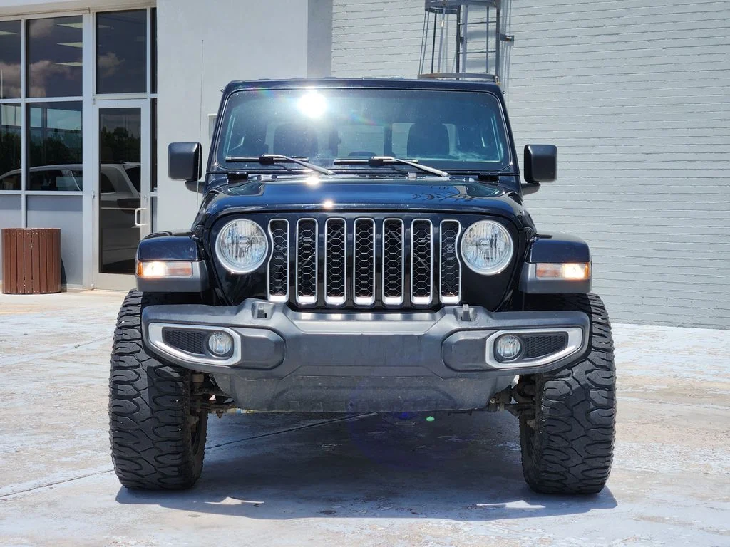 Used 2020 Black Clearcoat Jeep Overland image 3