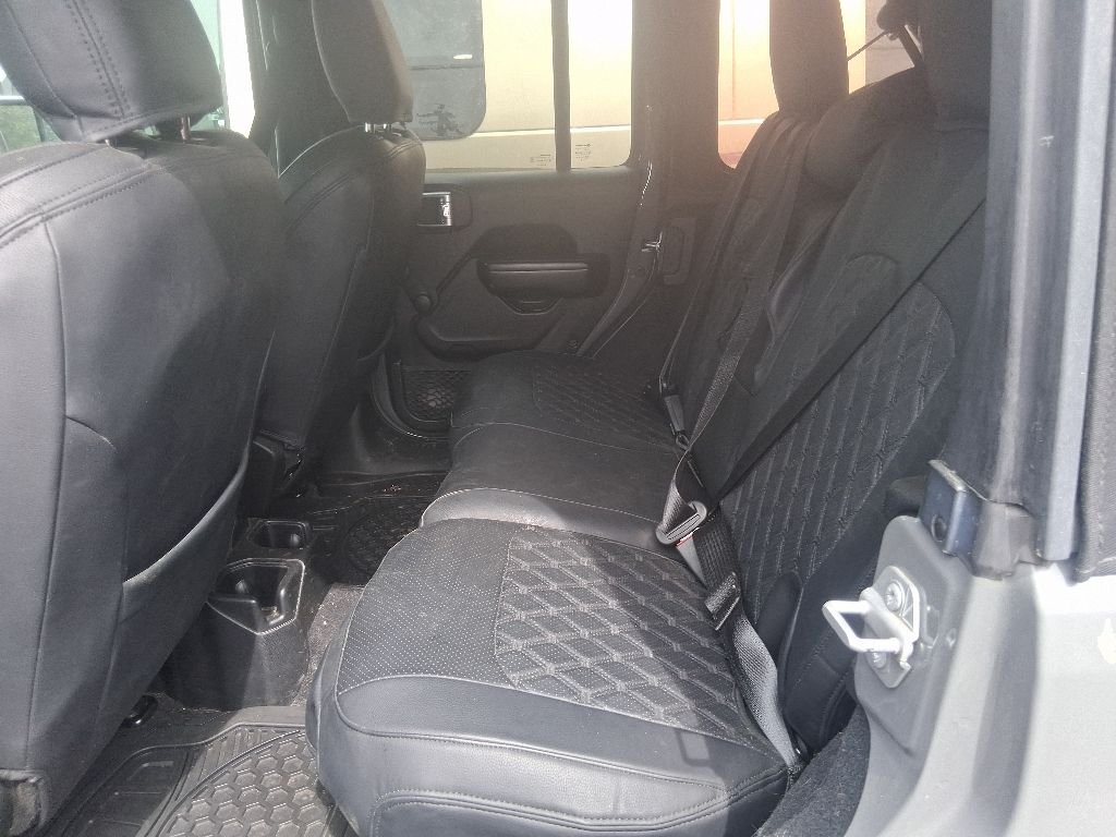 Used 2019 Gray Jeep Unlimited Sport image 12