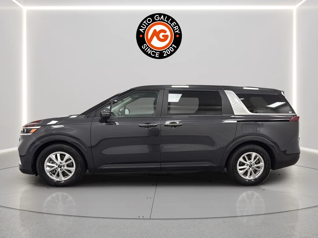 Used 2023 Gray Kia LX Seat Package image 4