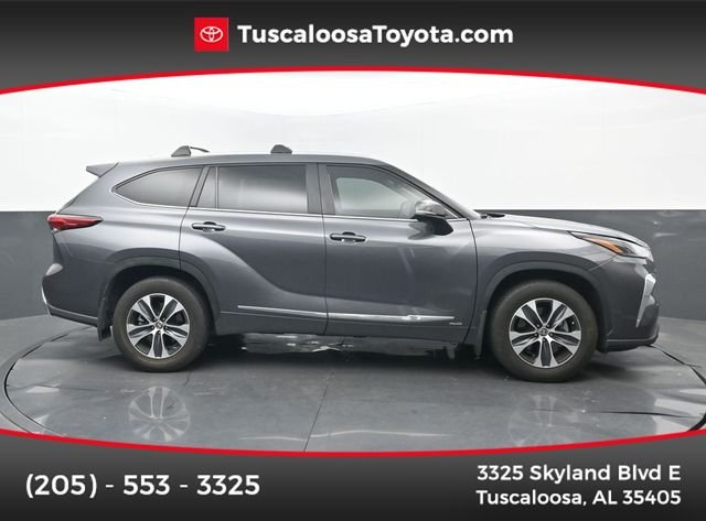2023 Toyota Highlander Hybrid XLE AWD's photo
