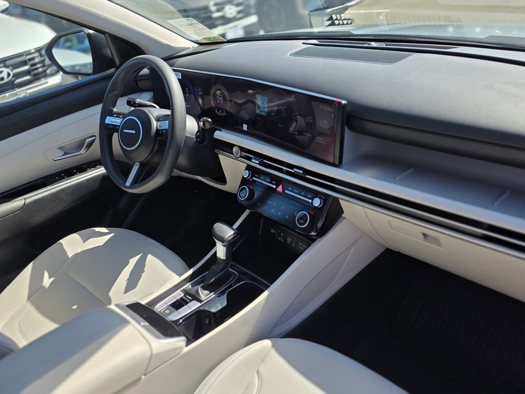 Certified Used 2025 Gray Hyundai SEL image 9