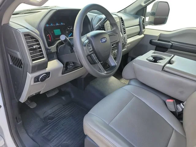 Used 2017 Oxford White Ford XL image 5