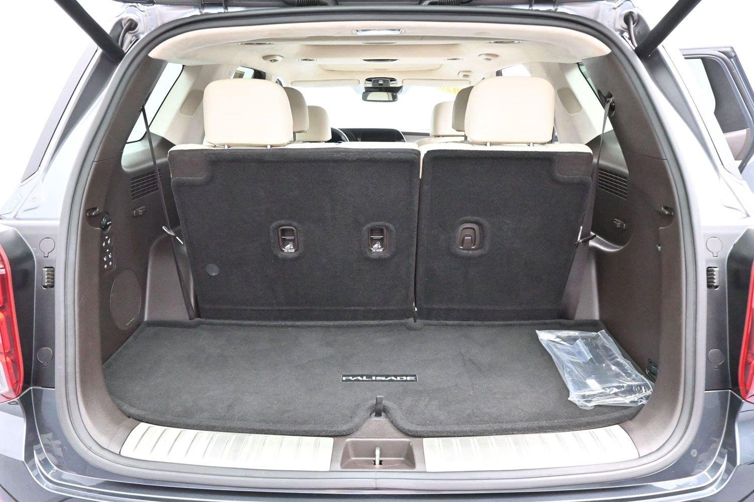Used 2020 Steel Graphite Hyundai Limited image 9
