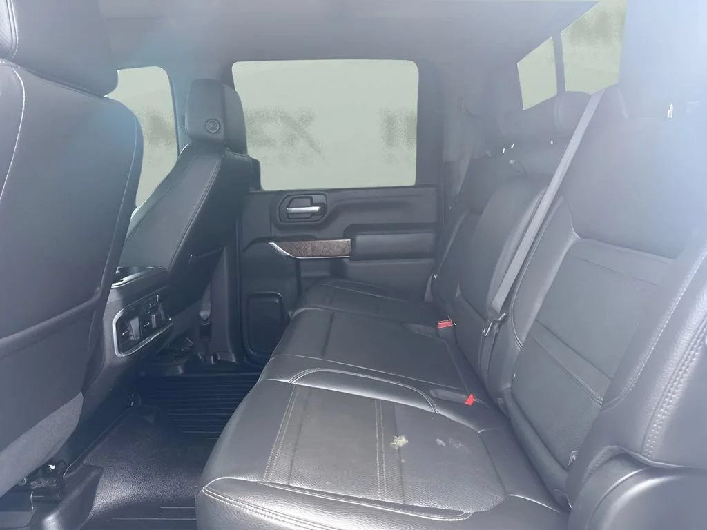 Used 2021 WHITE FROST TRICOAT GMC Denali image 9