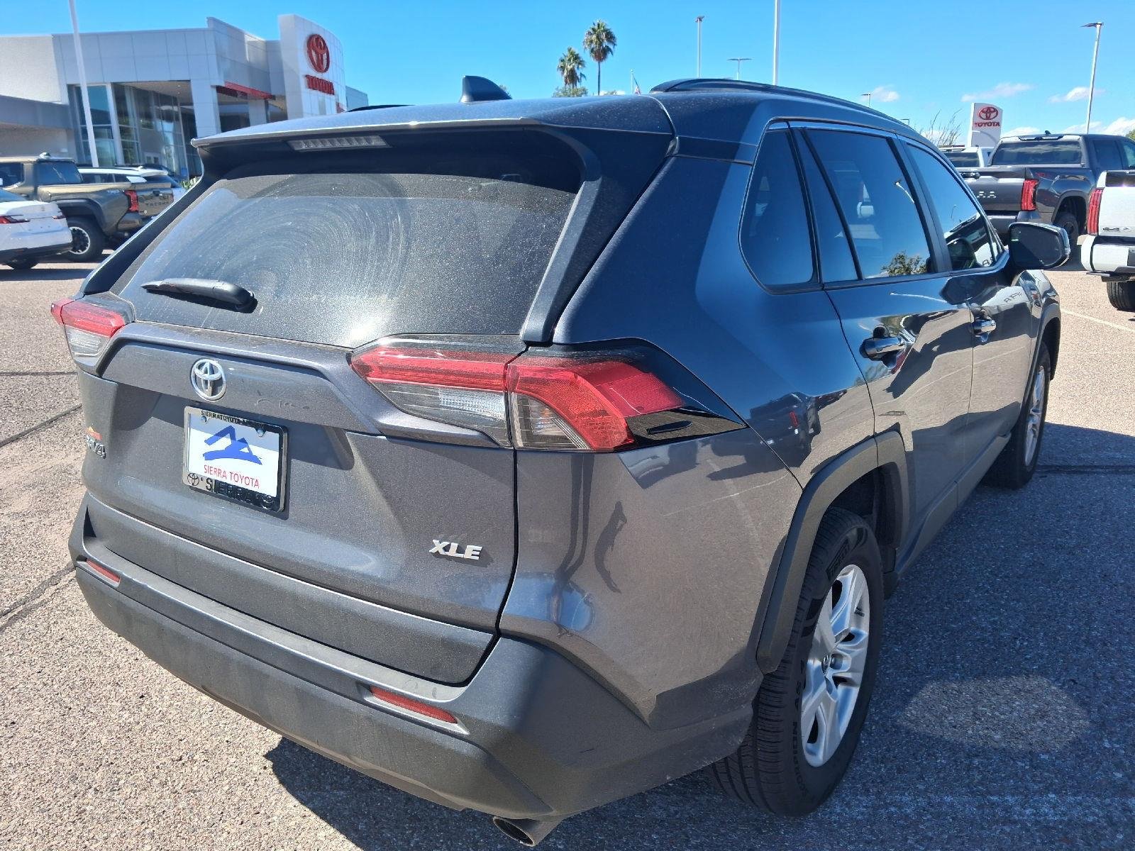 Used 2019 Magnetic Gray Metallic Toyota XLE image 5