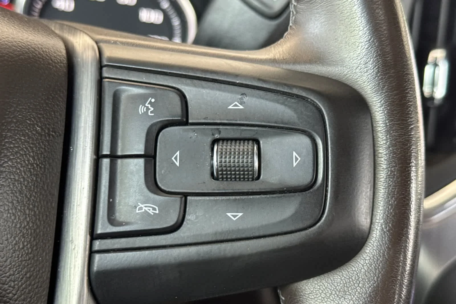 Used 2020 Onyx Black GMC Denali image 28